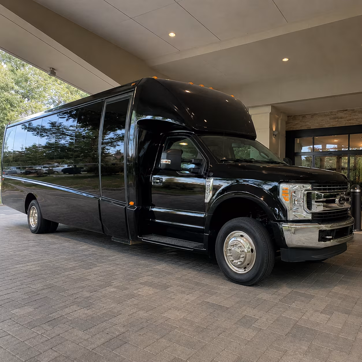 minibuses and party buses for the wigwam resort prom in litchfield park