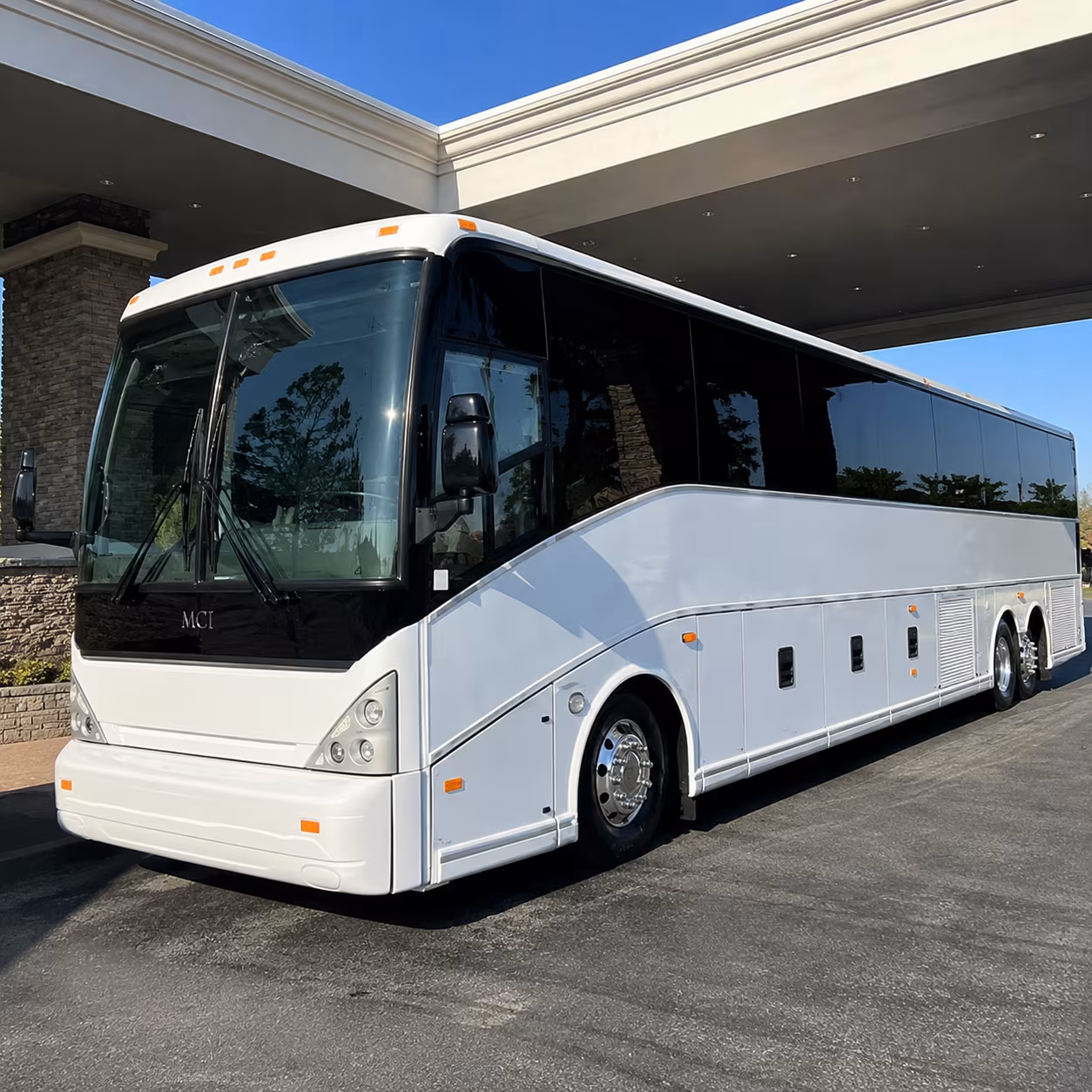 shuttle buses at phoenix sky harbor international airport phx